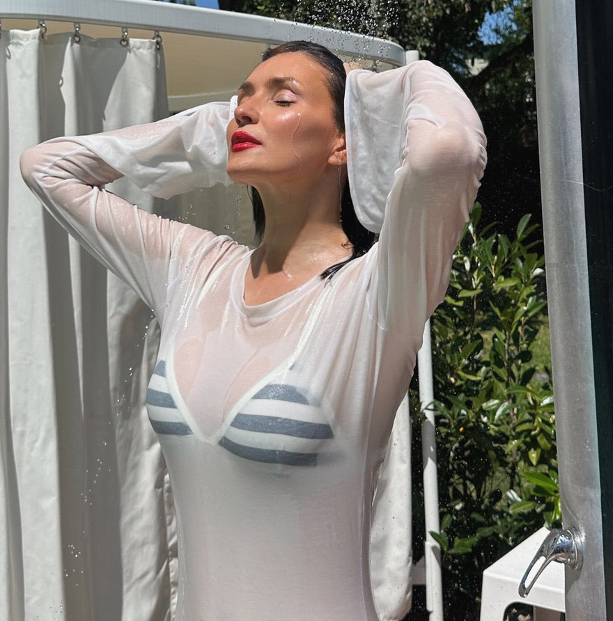 Rochie Sirenă Albă cu Eșarfă