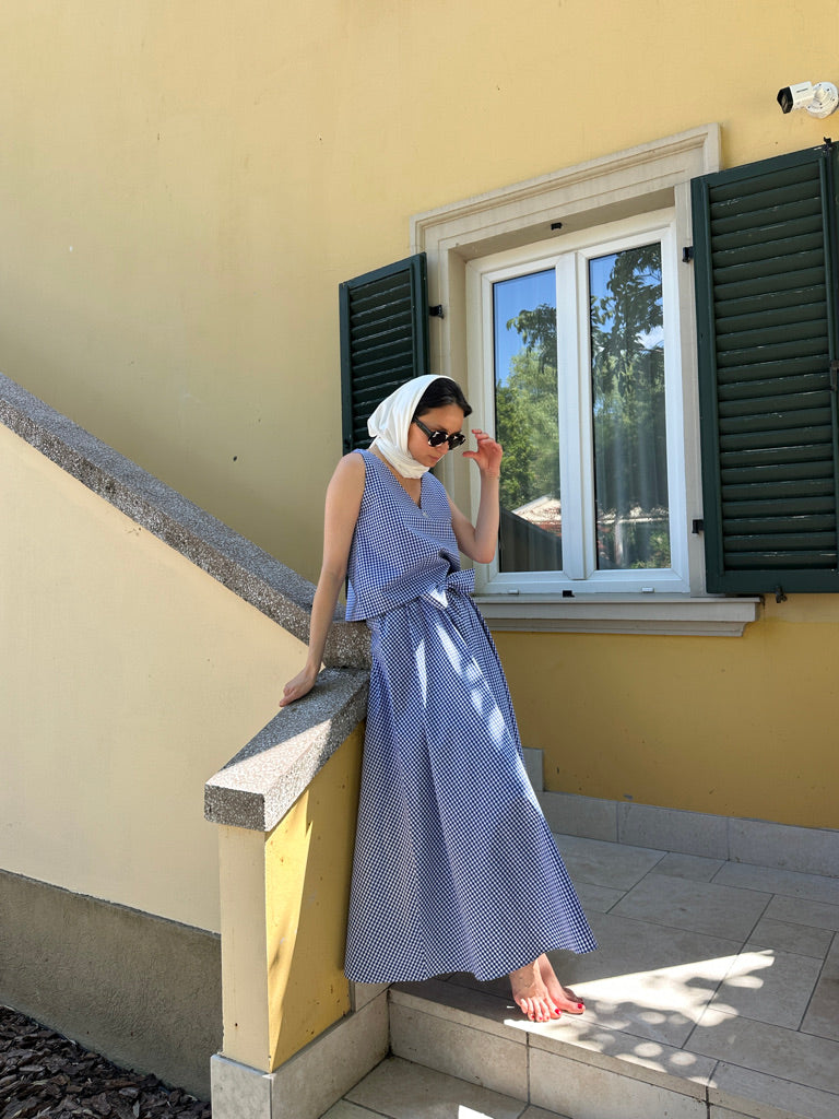 Top Gingham cu decolteu in V